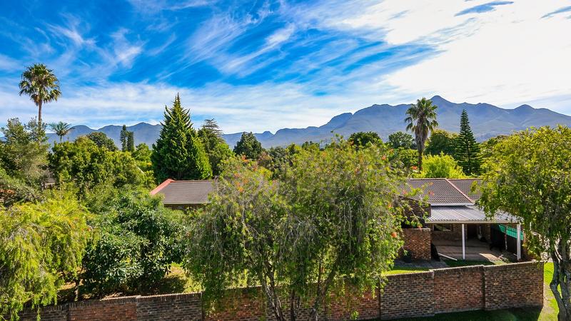 5 Bedroom Property for Sale in Heather Park Western Cape